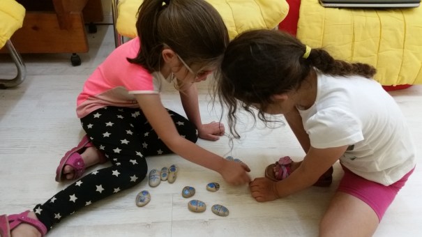 אבני דומינו