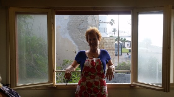 השראה לפני ציור- בת גלים